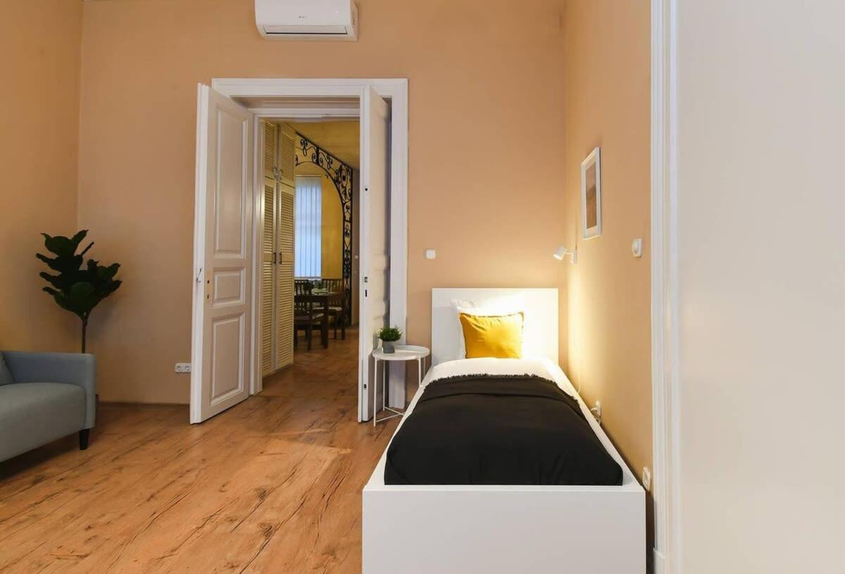 Very Central Very Spacious New Home Βουδαπέστη Εξωτερικό φωτογραφία