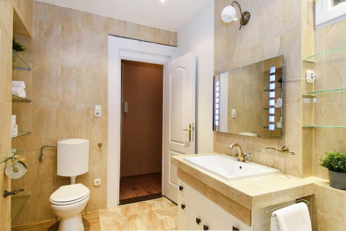Very Central Very Spacious New Home Βουδαπέστη Εξωτερικό φωτογραφία